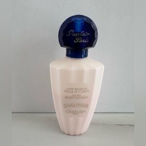 Vintage GUERLAIN Shalimar Silky Body Lotion-
3.4 Fl oz. Bottle